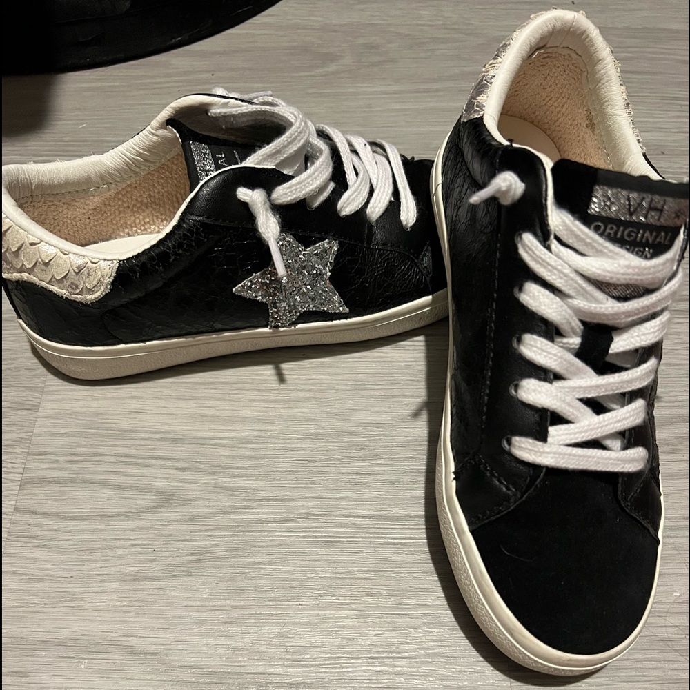 COPY - Black leather Vintage Havana Low Top Sneakers